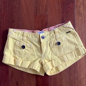 Cute Billabong Shorts Low Rise Yellow